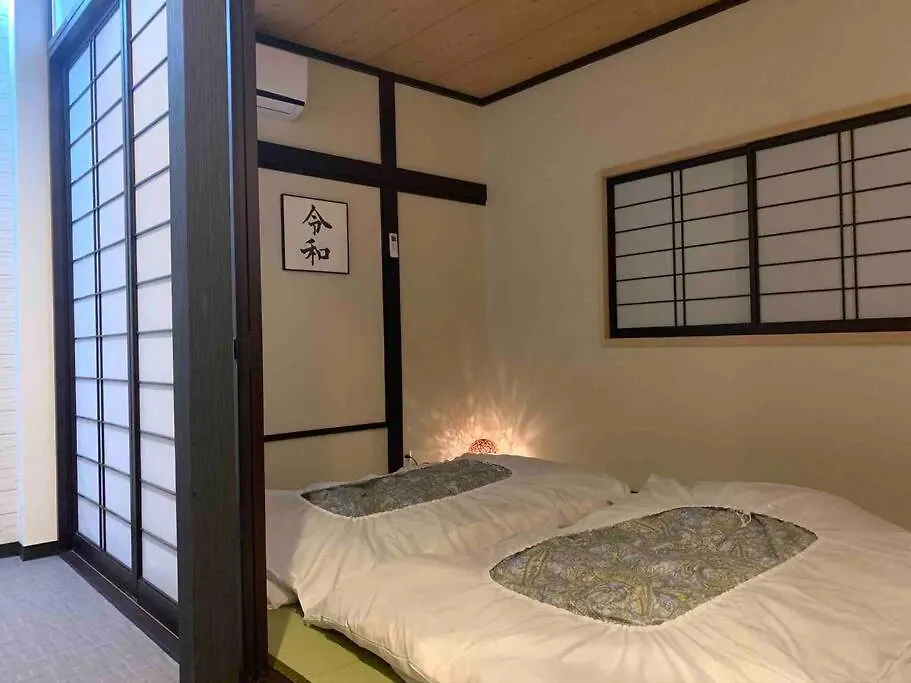 東京民泊 貸し切り一軒家 モダン和風 畳 青砥 上野 プライベート空間 最大8名 Apartment Tokyo